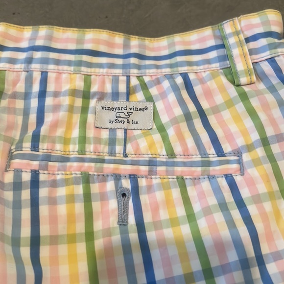 Men’s vineyard vines plaid shorts size 32 - Picture 4 of 5